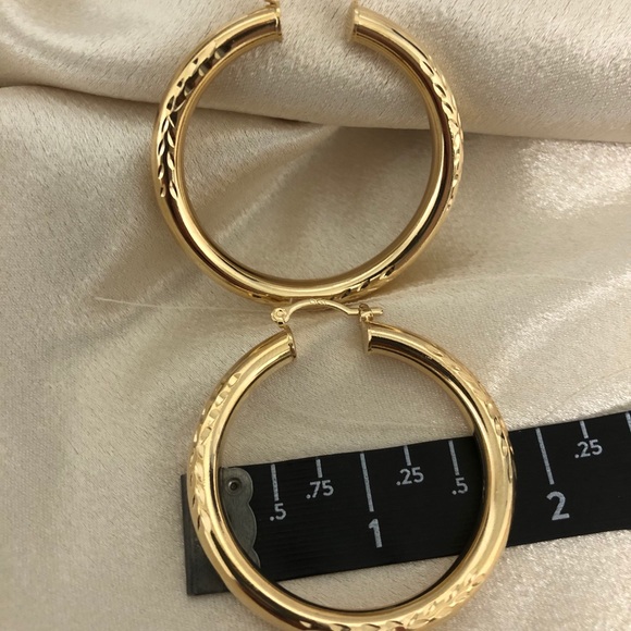 18k Gold Filled Tube Hoop Earrings PRICE IS FIRM - Picture 5 of 7